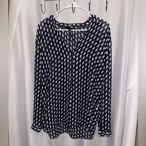Banana Republic Navy and White Diamond Pattern Blouse Size Large